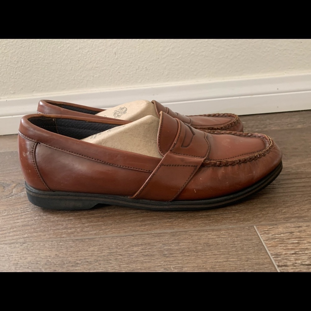 Shoes - Picture 6 of 8